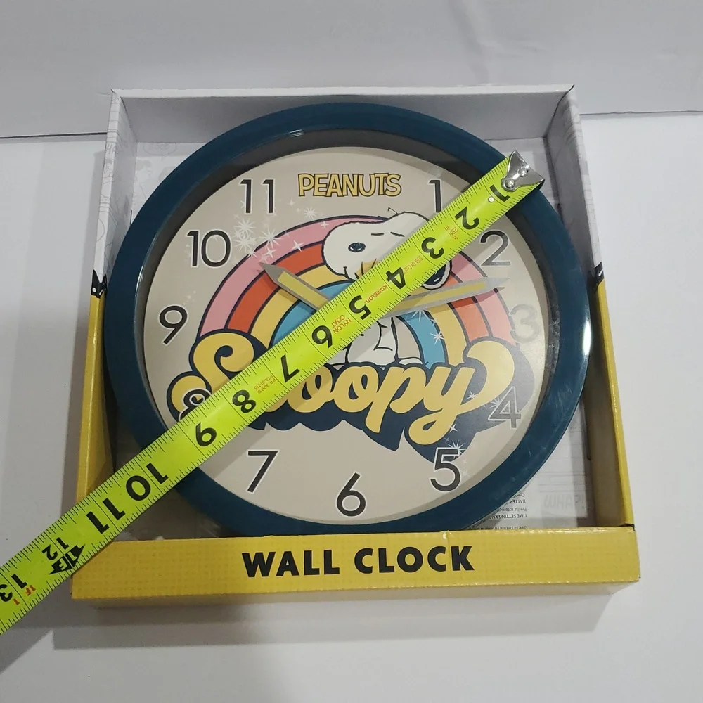 Peanuts Snoopy and tweety‎ round circle analog pencil shaped dial wall clock new